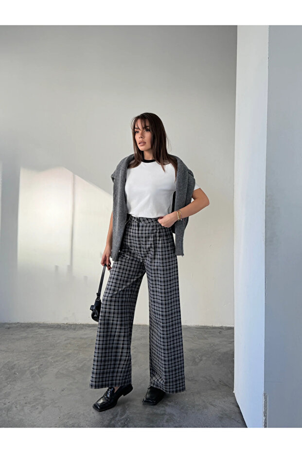 Plaid Three-Pleated Palazzo Trousers - Black
