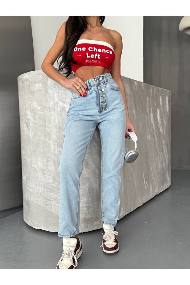High waist button detailed mom jeans