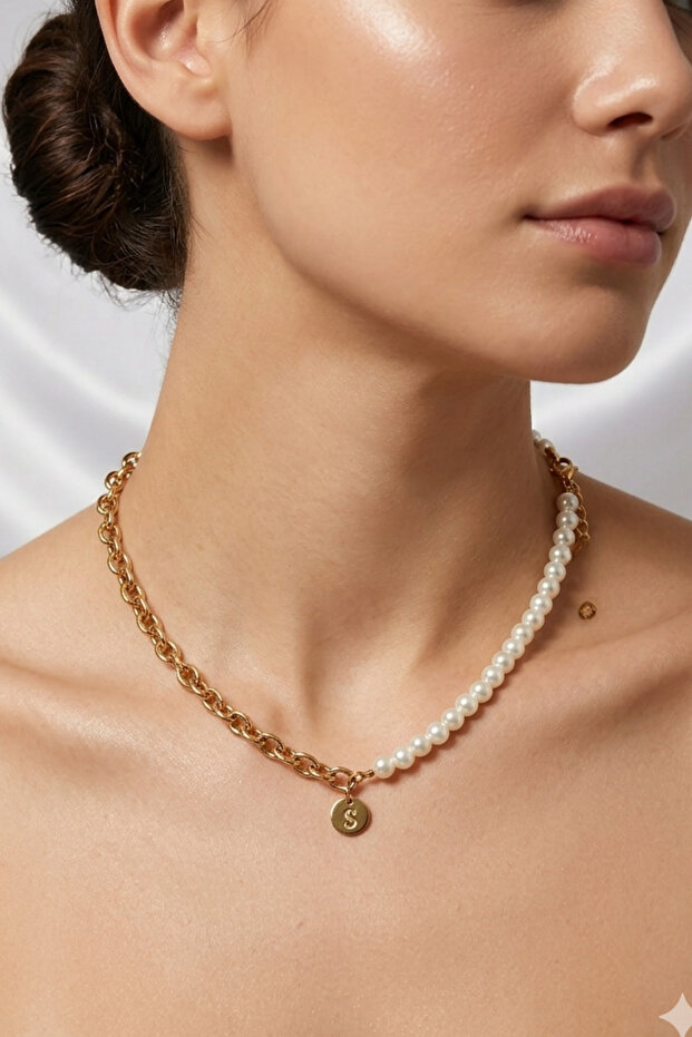 S Pearl Chain Letter Style Necklace