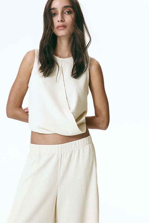 Wrap-detail crinkled top