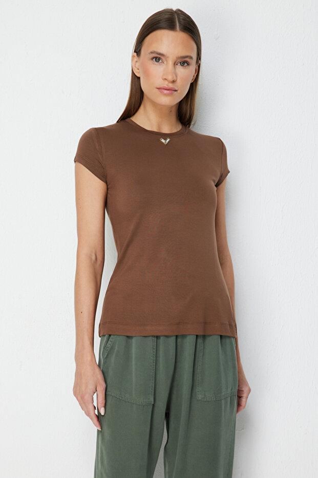 Accessory Detailed Short Sleeve Basic Blouse - 1
