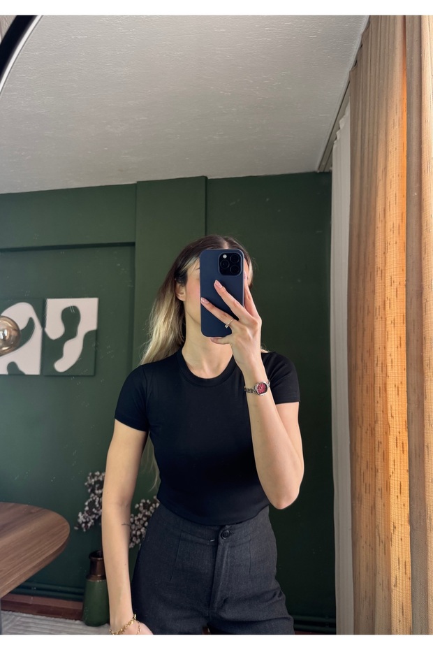 Buzzy Fabric Crew Neck Blouse - 3