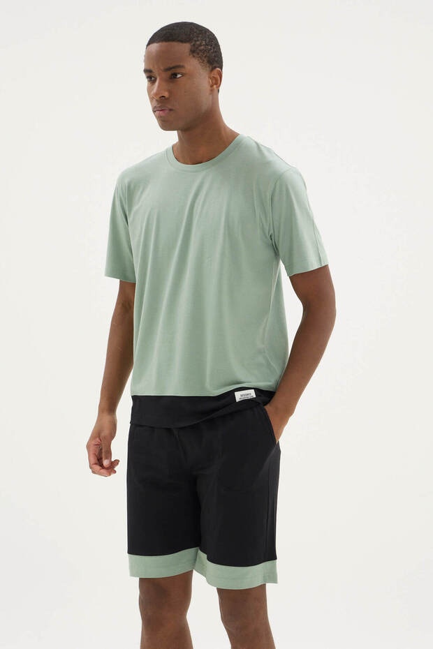 New Season Crew Neck Men's Shorts Set