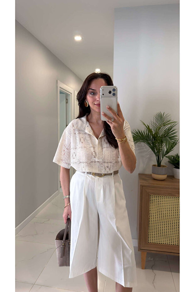 Wudry Ecru Lace Detailed Blouse