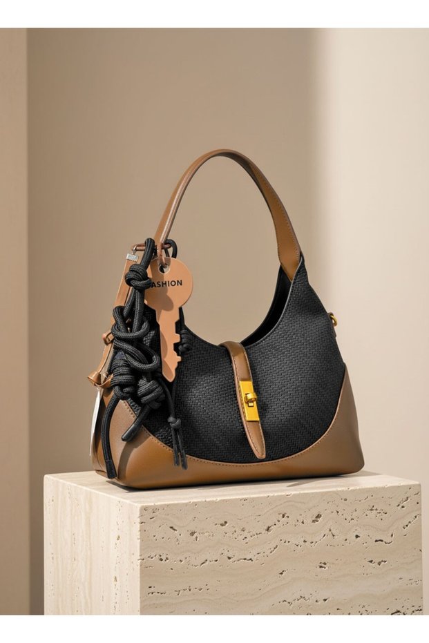 B37125 Shoulder Bag Knitted Patterned Stylish Daily Bag with Zipper and Charm Accessories for Women