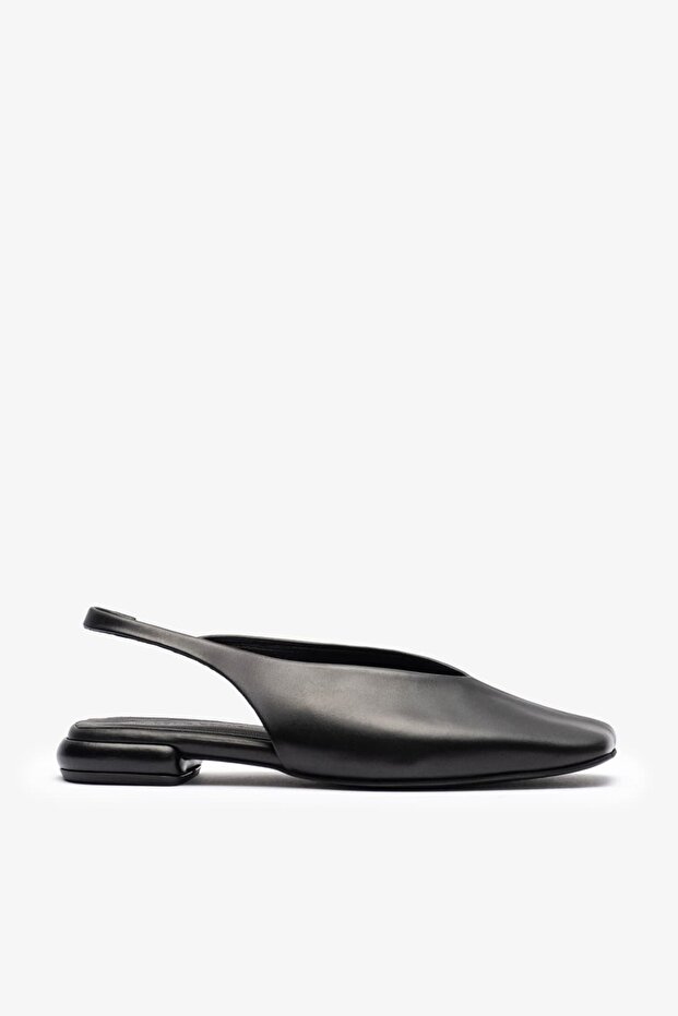 Giselle Black Leather Women's Heeled Ballerinas