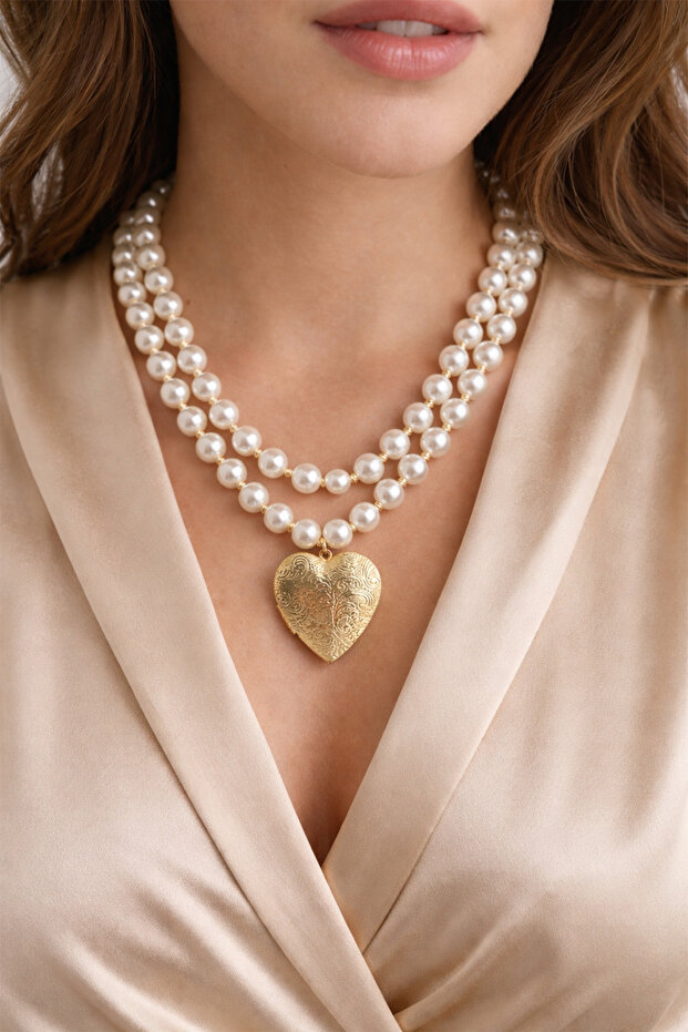 Dorika Detail Pearl Row Design Heart Cover Necklace (45cm)