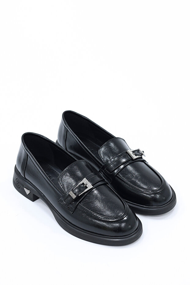 Int 4070 Buckle Detail Classic Loafer