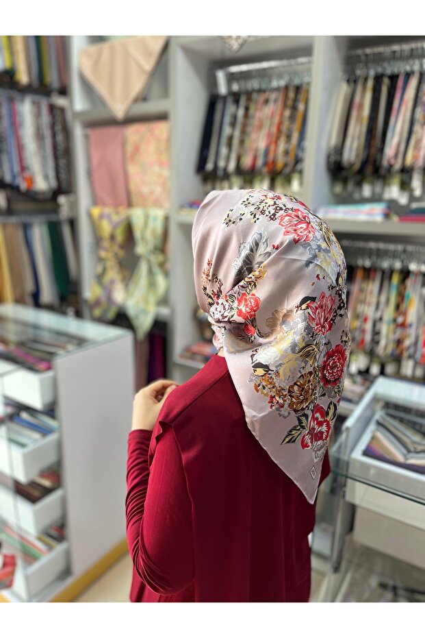 وشاح حريري تويل