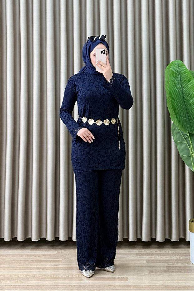 Parla Lace Suit Lycra Fabric Lined Women's Navy Blue Lace Patterned Waist Chain Detailed Trouser Suit