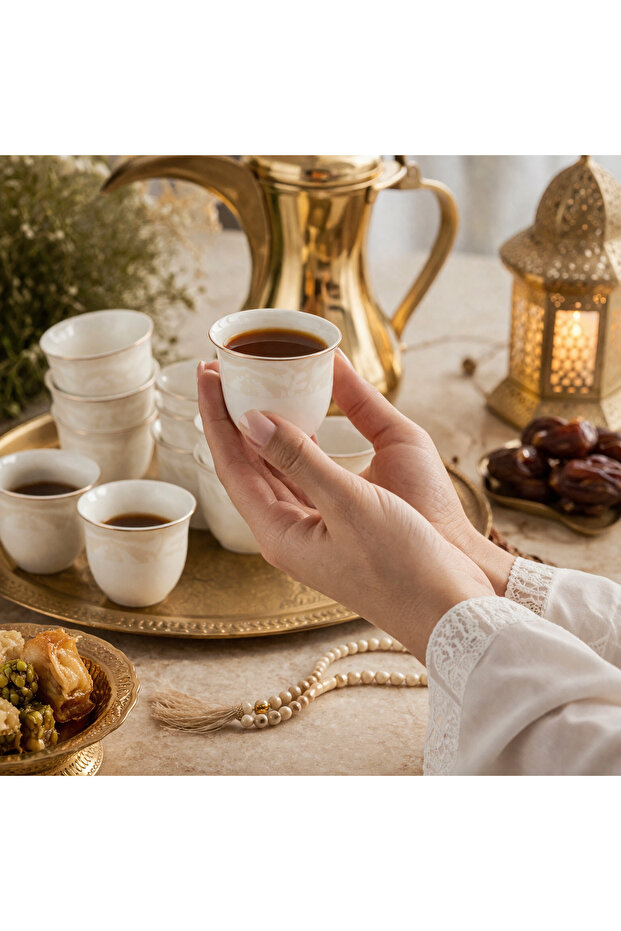 🇸🇦✨ فناجين قهوة سعودية بورسلان أبيض نقي – طقم 12 قطعة بنقشة أنيقة ✨