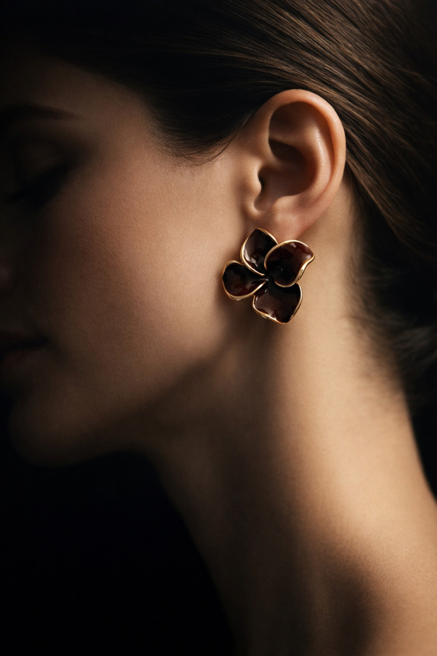 Brown Flower Shaped Earrings with Gold Color Detail Stylish Design Bijouterie Earrings
