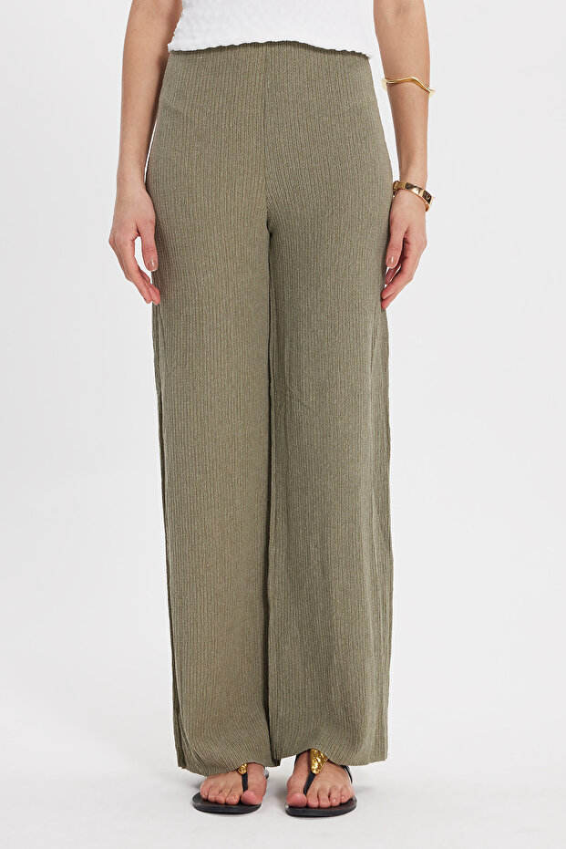 Women's regular fit classic cut elastic waist patterned green palazzo pants