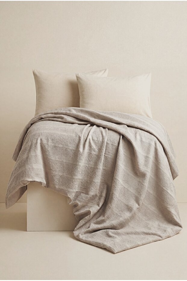Soft 100% Cotton Double Pique Set - 200X220 cm Pique & Elastic Sheet Set