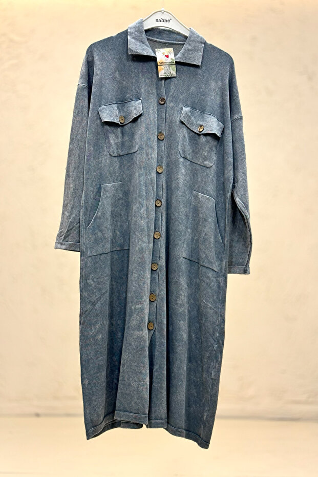 Collared buttoned pocketed organic long cardigan