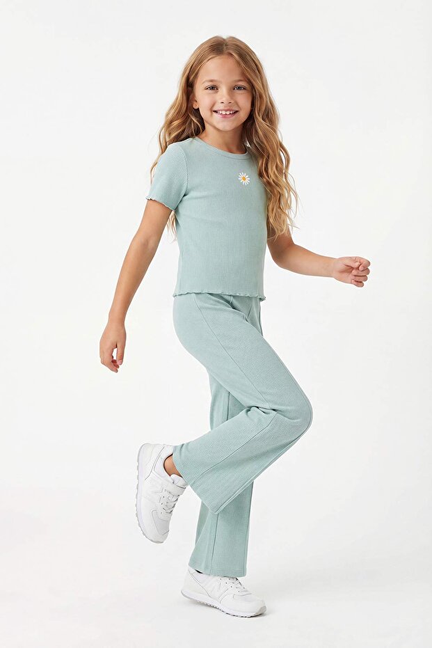 Açık Mint Nakışlı Fitili Tshirt ve Flare/İspanyol Paça Taytlı Örme Alt-Üst Takım TKDSS25AU00021
