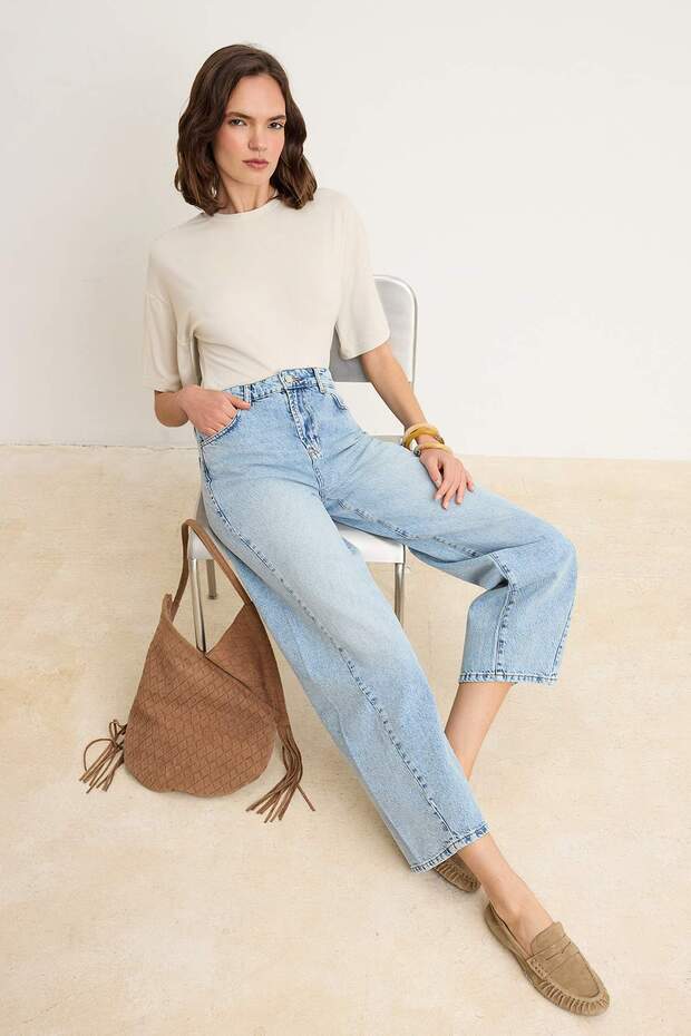 Açık Mavi Yüksek Bel Dikiş Detaylı Barrel Jeans TWOSS26JE00303 - 1