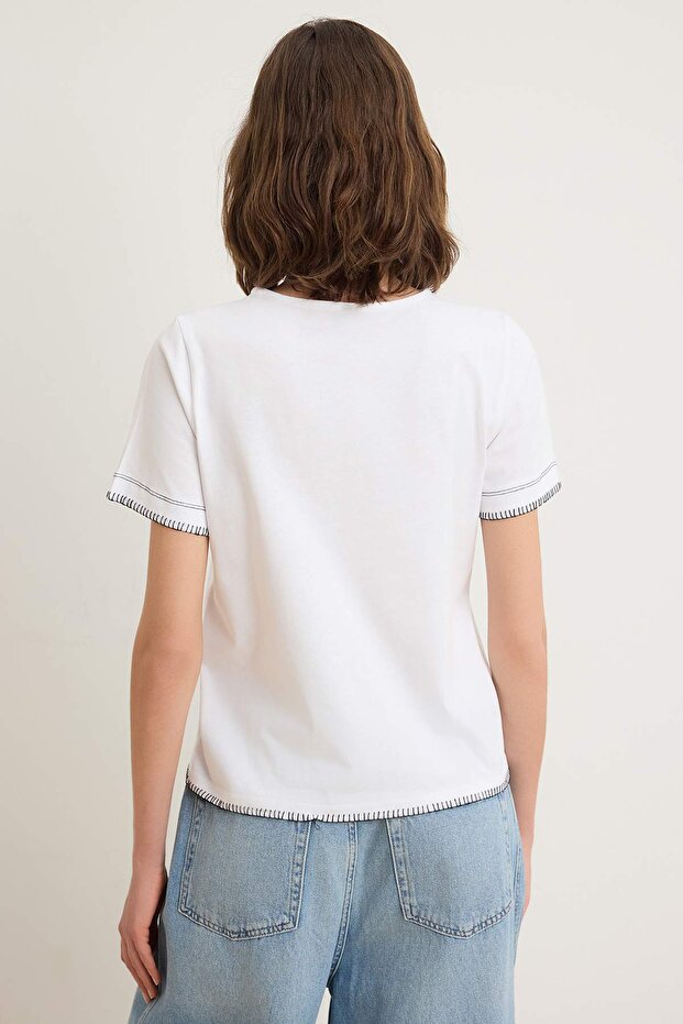 Beyaz Regular/Normal Kalıp Düşük Kol Kısa Kollu Tok %100 Pamuk Örme T-Shirt TWOSS26TS00260 - 4
