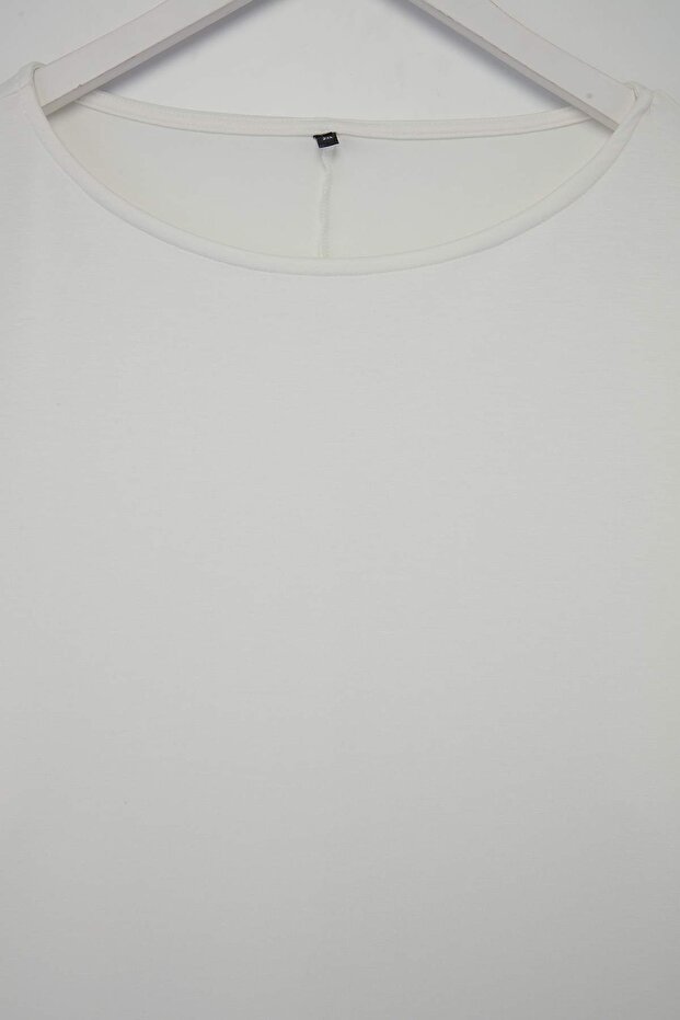 Ekru Relaxed Kayık Yaka Yarasa Kol Truvakar Crop Soft Touch Örme Büyük Beden Bluz TBBSS26AF00168 - 5