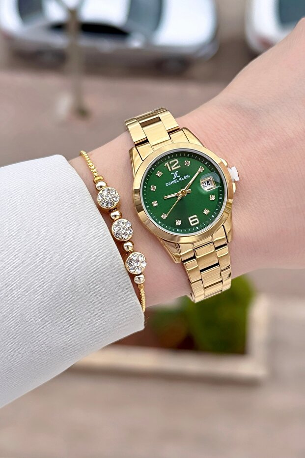 28 mm Women's Wristwatch with Green Dial and Gold Color Adjustable Strap