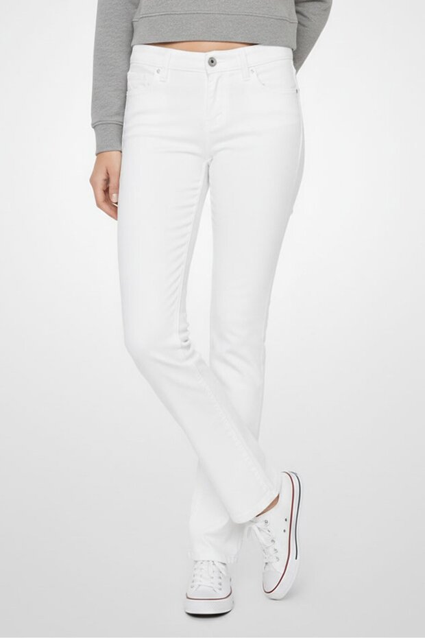 Women Cigarette Fit Mid Rise Stretchable Jeans, White