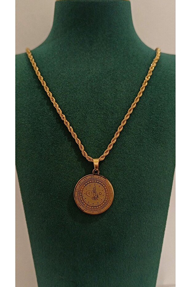 Gold Appearance Necklace with Gold Color Figure