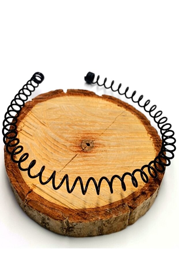 Figured Metal Wire Crown