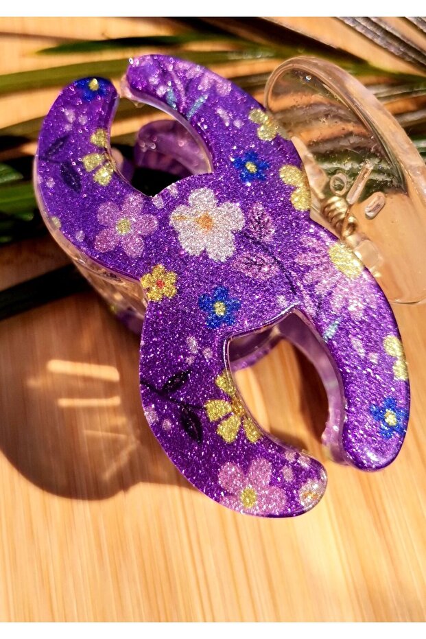 Luxurious Figured Pinch Buckle