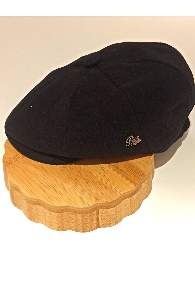 Luxurious and Stylish Lined Men's Bowl Hat