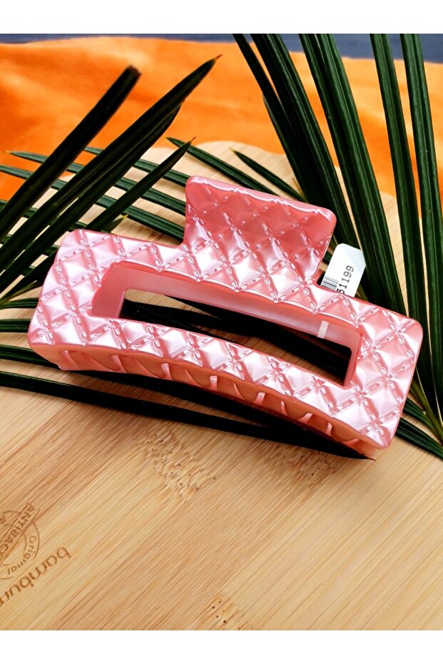 Luxurious Figured Pinch Buckle