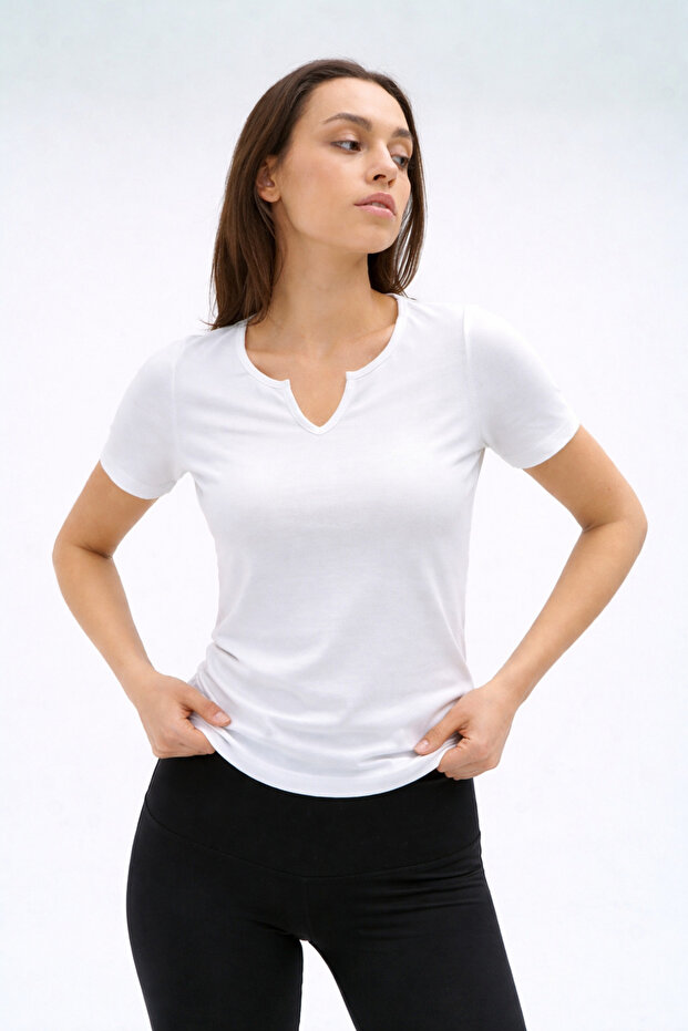 IRIS - Basic T-Shirt