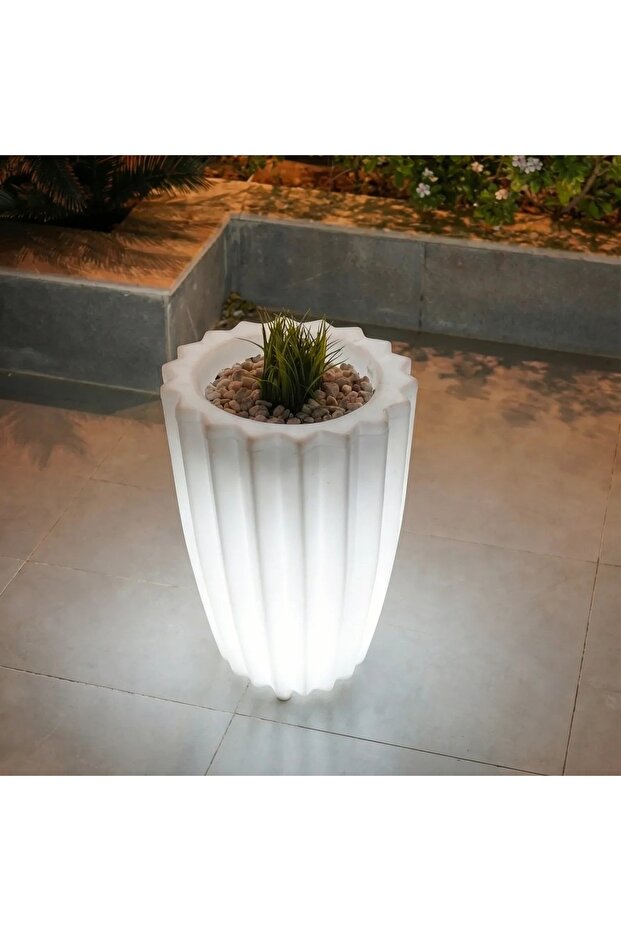 Medium Modern Planter with LED Lighting
