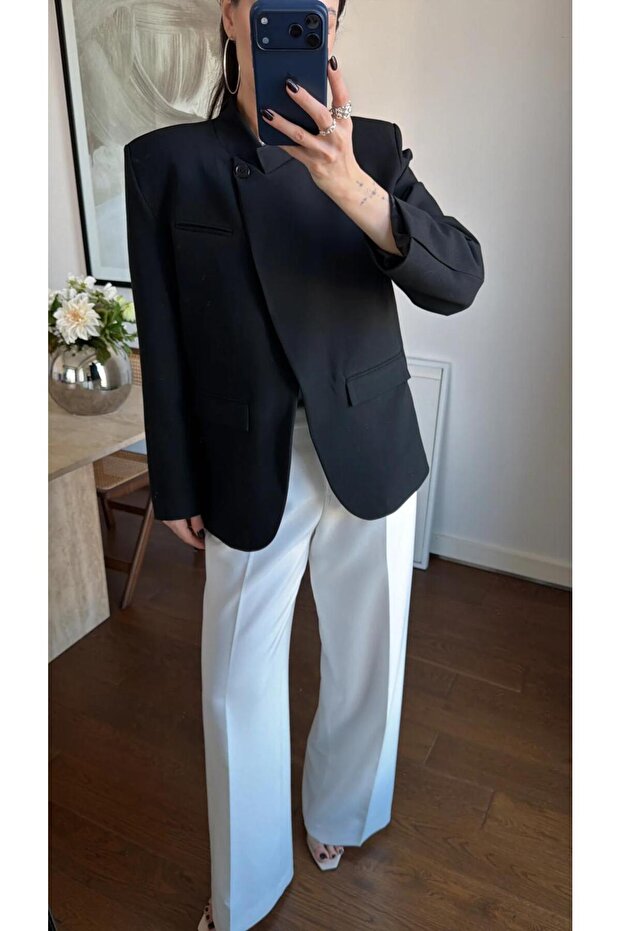 Double-Breasted Asymmetrical Buttoned Padded Blazer Jacket - 3