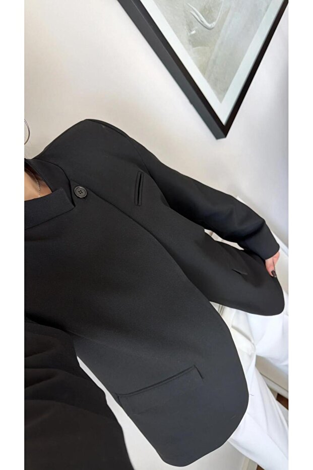 Double-Breasted Asymmetrical Buttoned Padded Blazer Jacket - 2