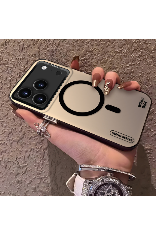 حافظة بسيطة عالية الجودة متوافقة مع iPhone 17 Pro Max، مصنوعة من السيليكون المقاوم للصدمات وذات تصميم عصري.