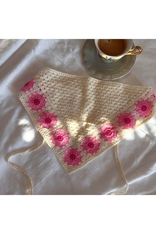Knitted Triangle Bandana with Pink Flowers on the Edge
