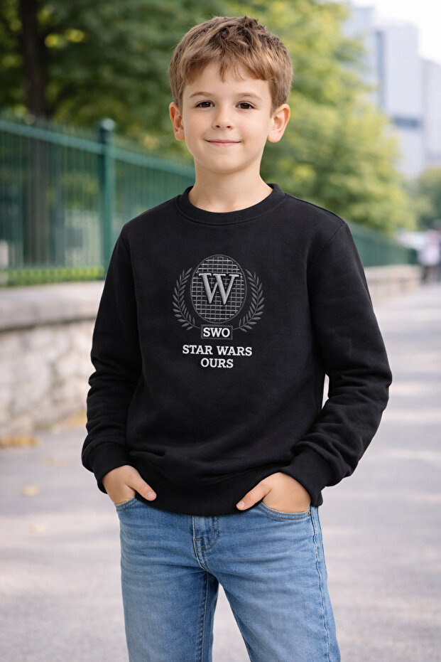 Tanem 18504-26 Boy's Sweatshirt with Embroidered Crest Detail, Long Sleeve, Casual Comfortable Fit