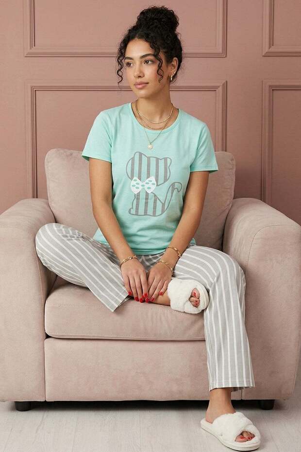 Cat Patterned Short Sleeve Pajama Set