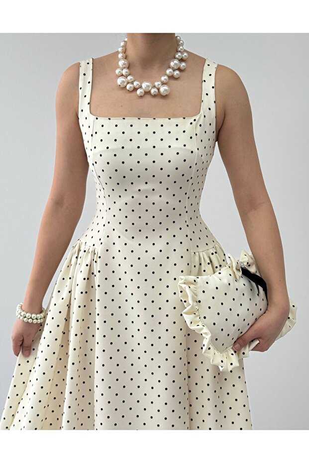 Square neck pleated polka dot maxi dress ecru