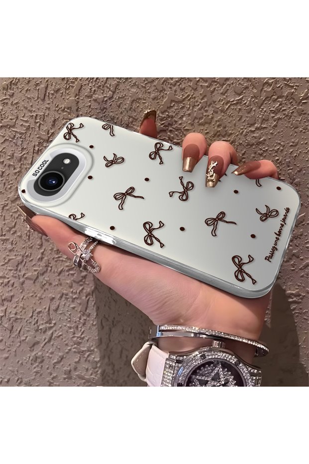 حافظة متوافقة مع iPhone 17E عالية الجودة بتصميم فيونكة بنية اللون وطباعة نقطية