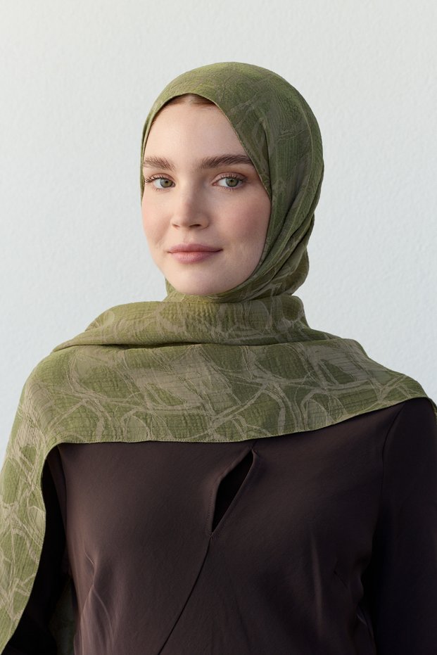 Luna Jakar Patterned Shawl