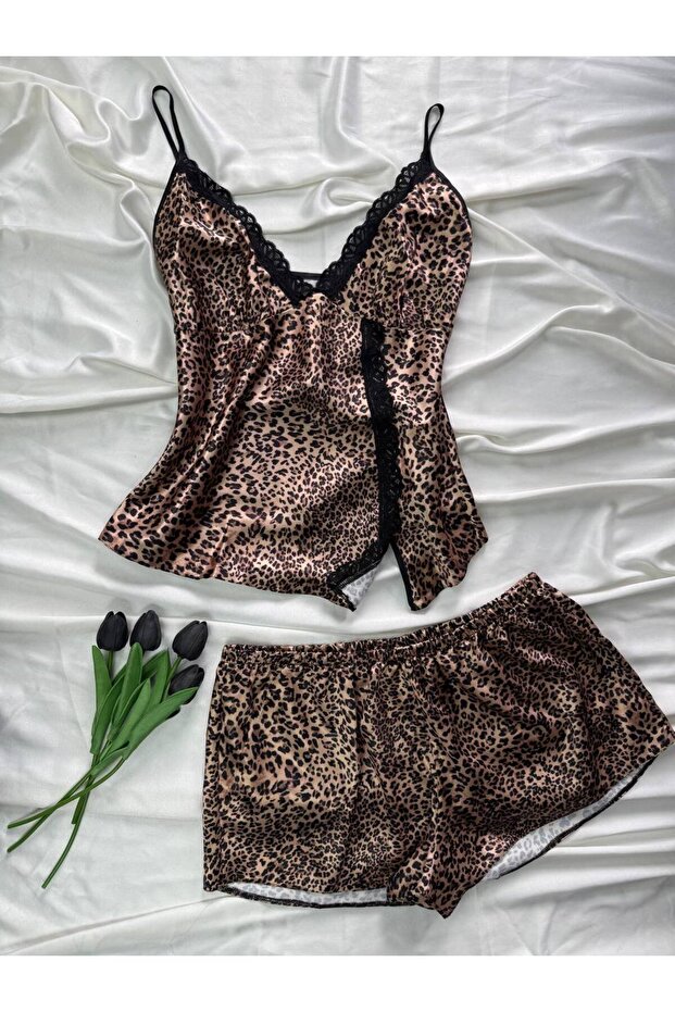 Plus Size Lace Detailed Satin Strap Shorts Pajama Set