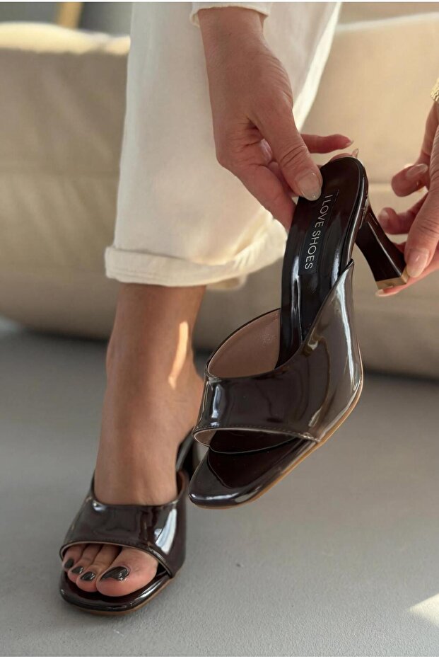 Arinor Heeled Slippers Light Brown Patent Leather