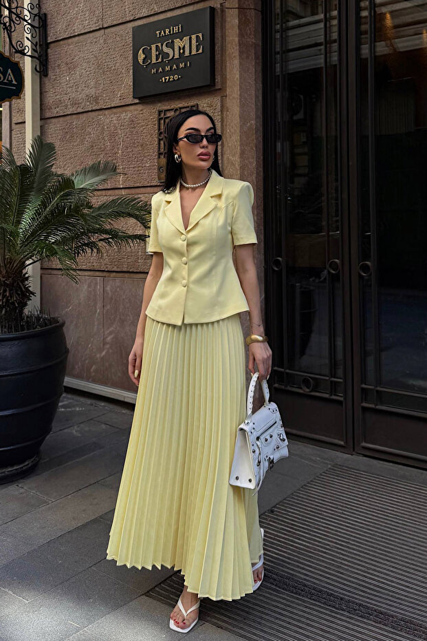 Yellow Pleated Skirt Short Sleeve Blazer Jacket Suit