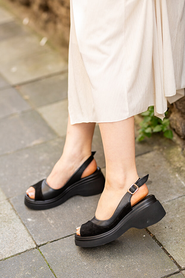 L-M 64024 Genuine Leather Thick Soled Sandals