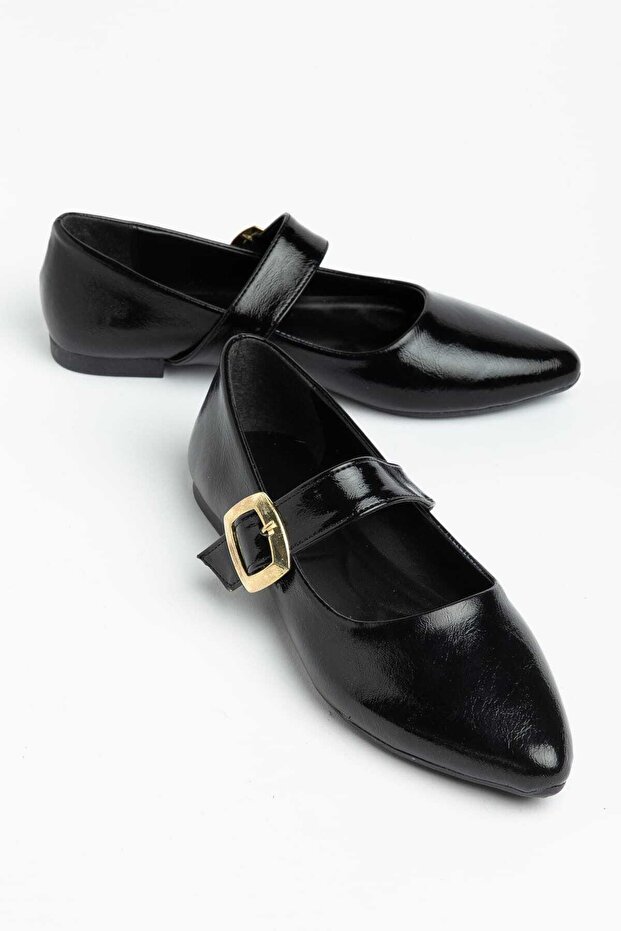 Ballerinas That Combine Style and Elegance for a Glamorous and Comfortable Look.