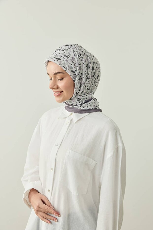 وشاح قطني من لوميا