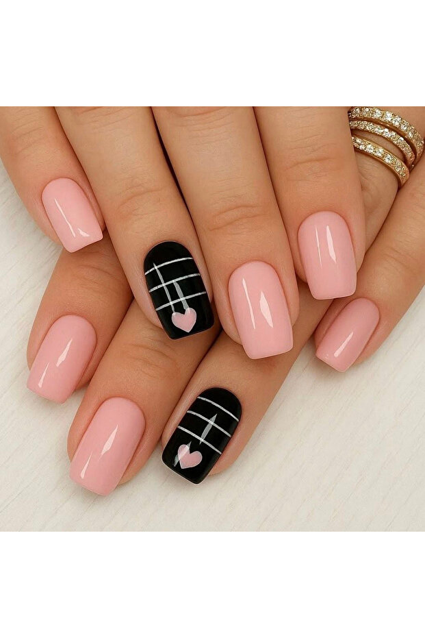 XY-942 Full set of 4 packs/96 short square false nails, featuring classic black and white style with