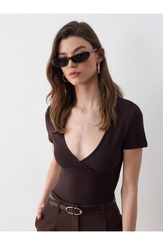 32758 V-Neck Short Sleeve T-Shirt-Dark Brown