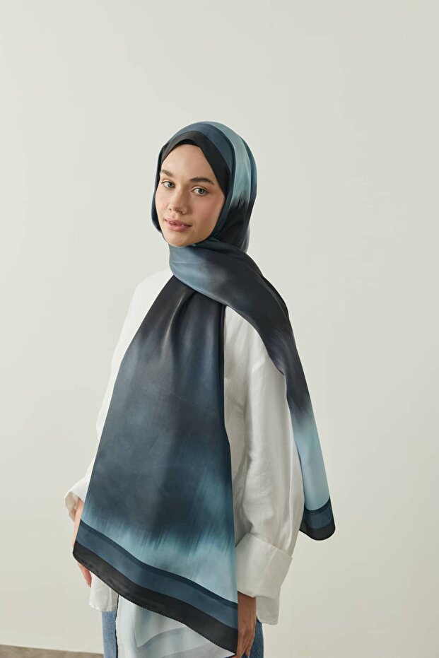 Luvira Pattern Twill Shawl - 2